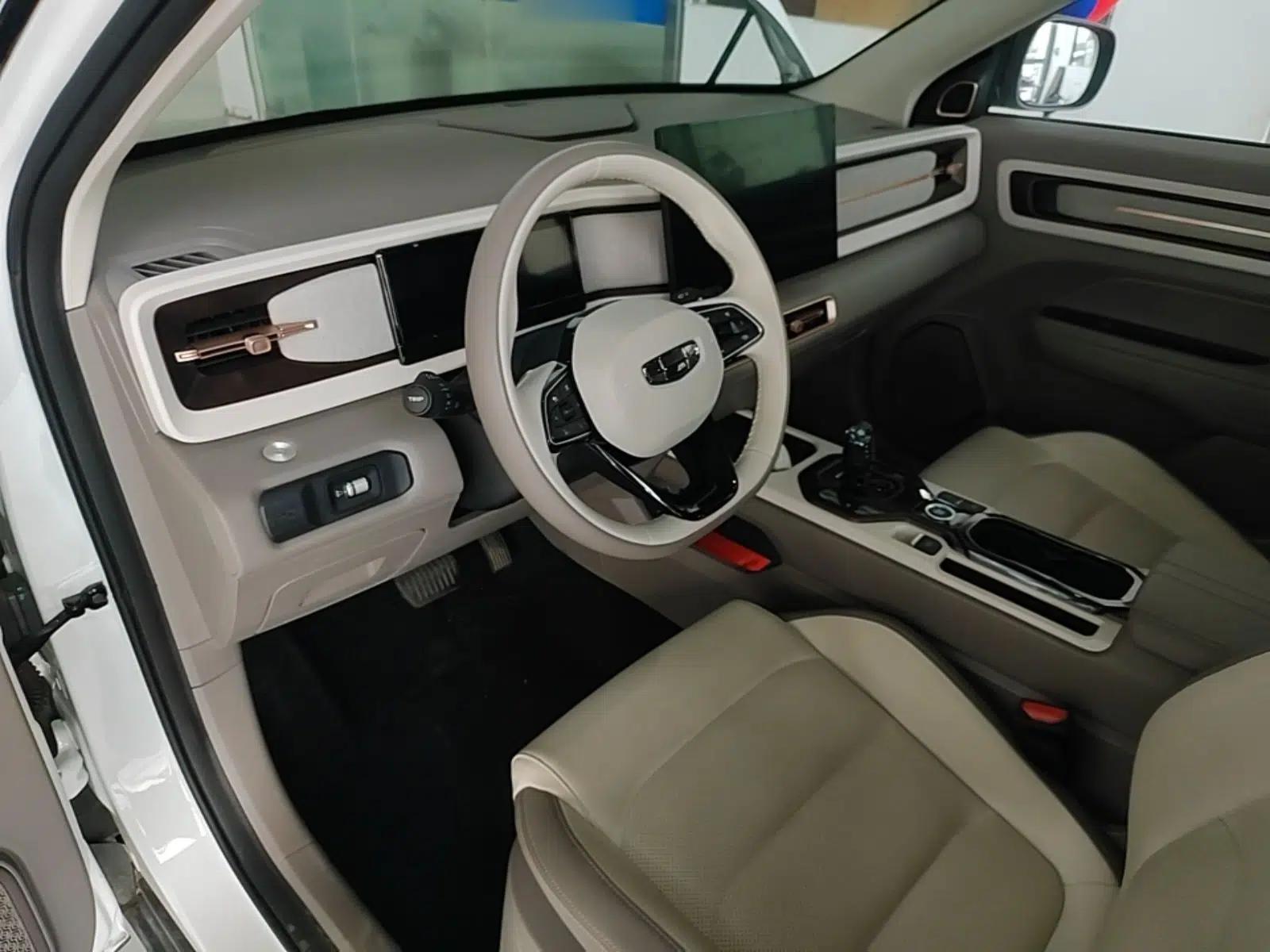 Geely Auto icon 2026 Model Chocolate 1.5TD Pure & Refined Edition — миниатюра 12