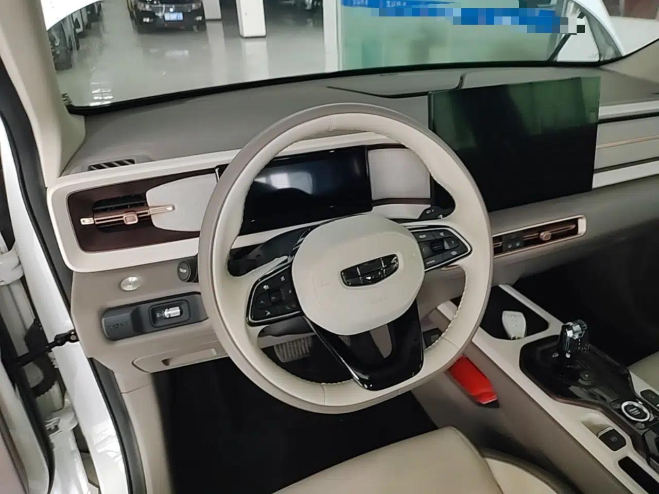 Geely Auto icon 2026 Model Chocolate 1.5TD Pure & Refined Edition — миниатюра 13