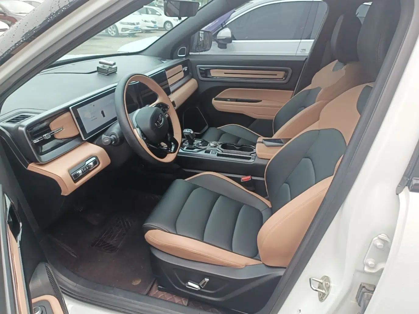 Geely Auto icon 2023 1.5TD Chocolate Smoothie Edition — миниатюра 17