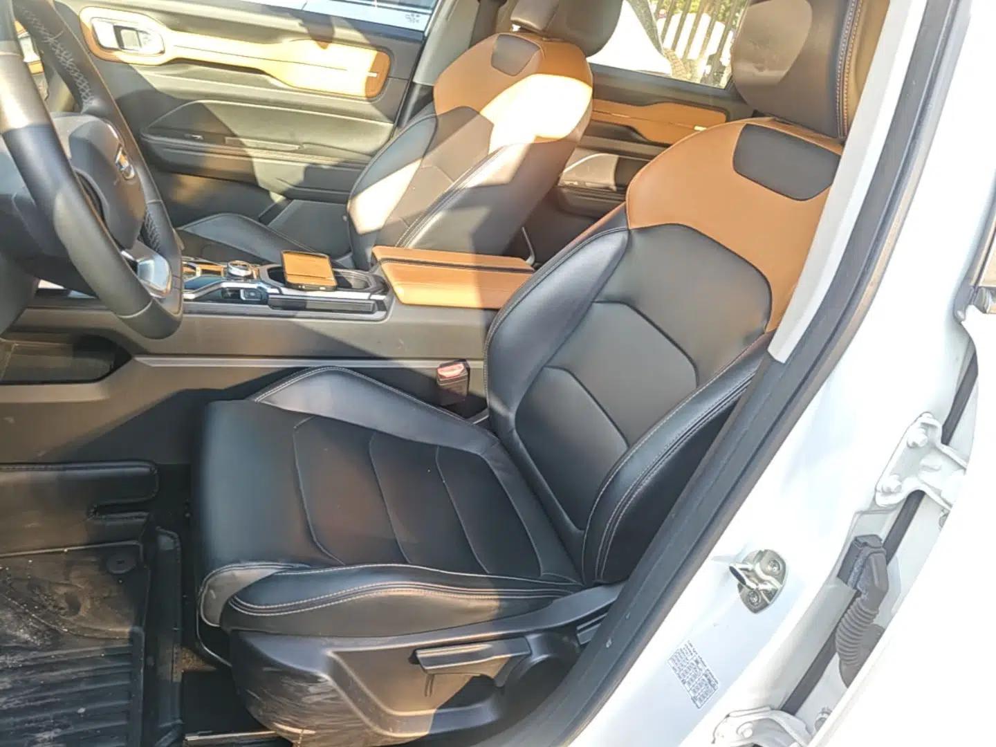 Geely Auto icon 2020 1.5TD i6 — миниатюра 17