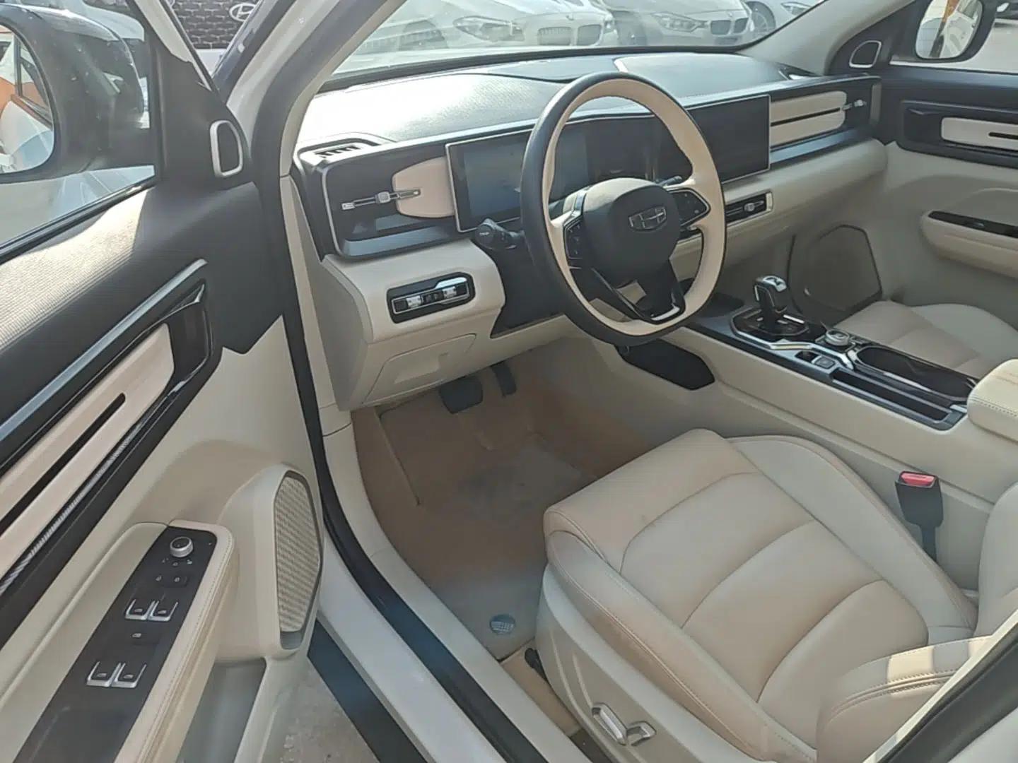 Geely Auto icon 2023 1.5TD Chocolate Smoothie Edition — миниатюра 18