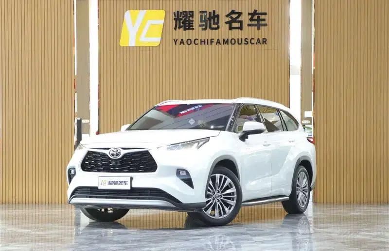 2024 Toyota Highlander Hybrid 2.5L AWD Premium 7-Seater — миниатюра 1