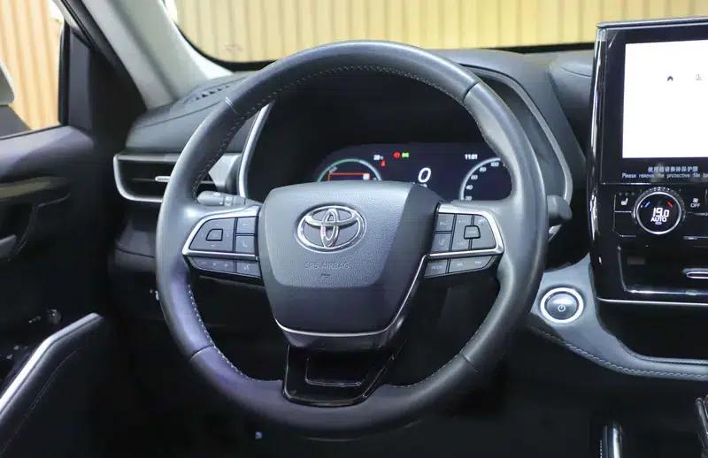 2024 Toyota Highlander Hybrid 2.5L AWD Premium 7-Seater — миниатюра 14
