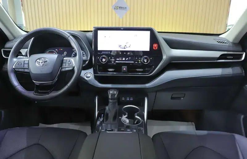 2024 Toyota Highlander Hybrid 2.5L AWD Premium 7-Seater — миниатюра 15
