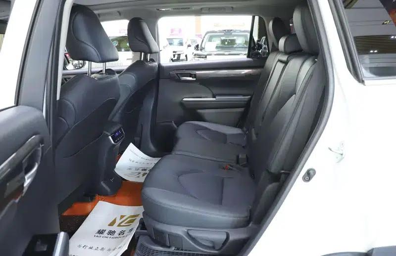 2024 Toyota Highlander Hybrid 2.5L AWD Premium 7-Seater — миниатюра 18
