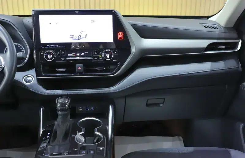 2024 Toyota Highlander Hybrid 2.5L AWD Premium 7-Seater — миниатюра 10