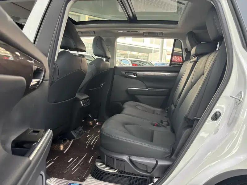 2022 Toyota Highlander Hybrid 2.5L AWD Supreme Edition 7-Seater — миниатюра 24