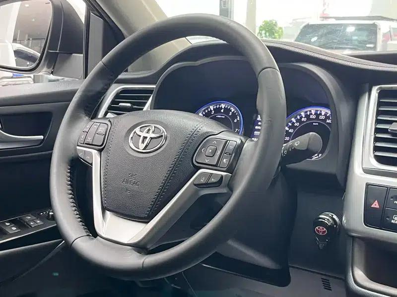 2018 Toyota Highlander 2.0T AWD Luxury 7-seater (China VI Emission Standard) — миниатюра 17