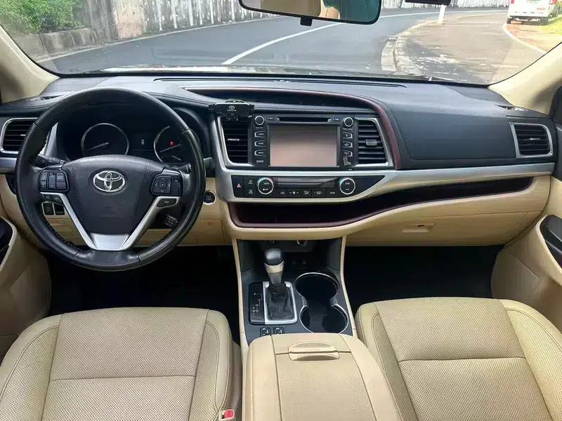 2015 Highlander 2.0T 2WD Luxury 7-seater — миниатюра 13