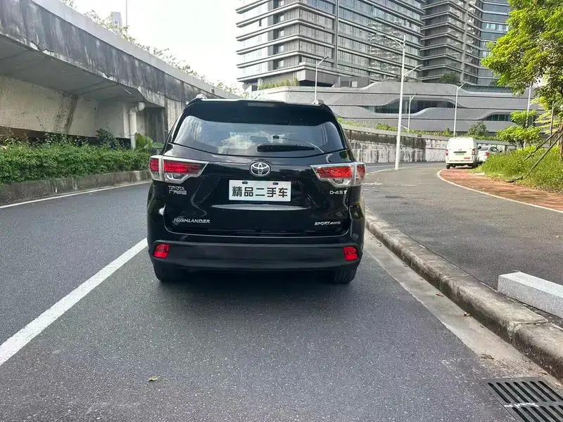 2015 Highlander 2.0T 2WD Luxury 7-seater — миниатюра 5
