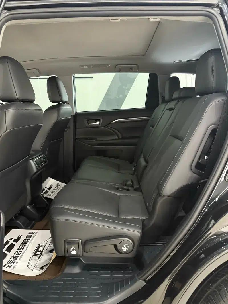2021 Toyota Highlander 2.0T AWD Premium Edition (7-seater) — миниатюра 28