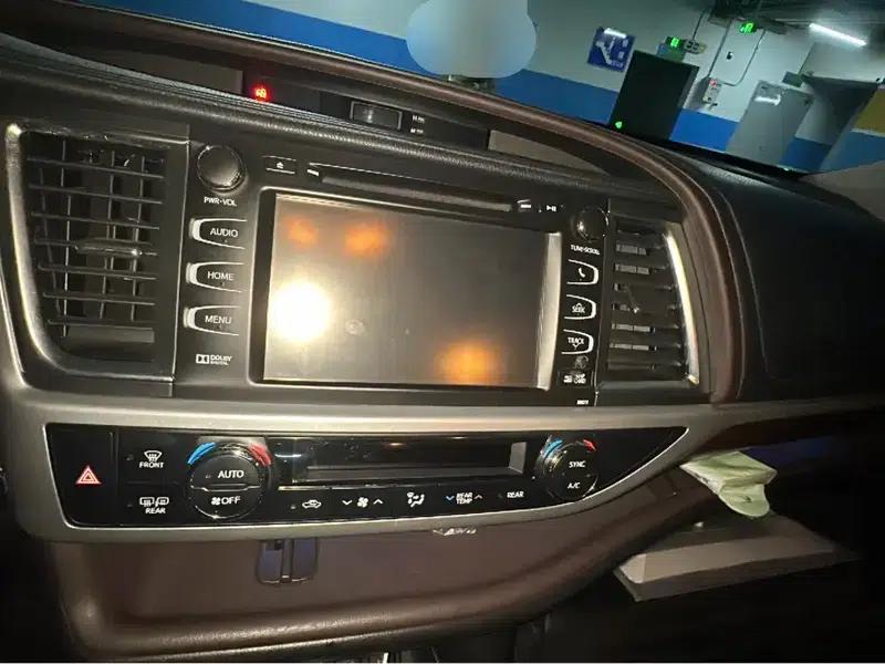 2017 Highlander 2.0T AWD Supreme Edition 7-seater — миниатюра 12