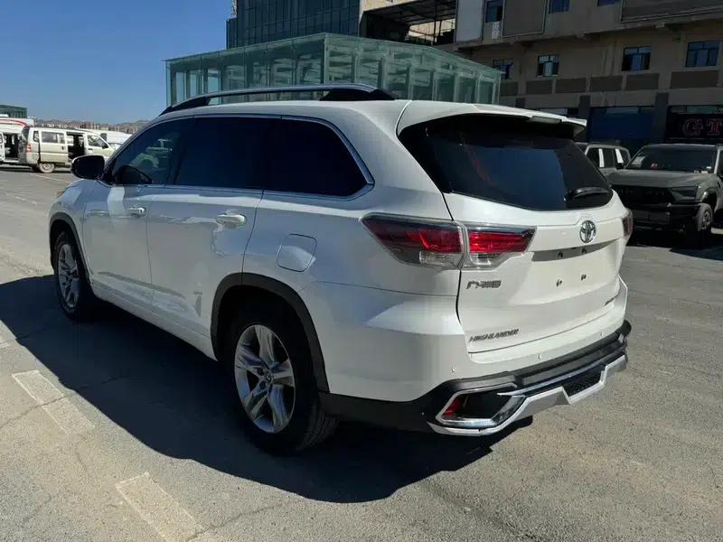 2017 Highlander 2.0T AWD Luxury 7-seater — миниатюра 4