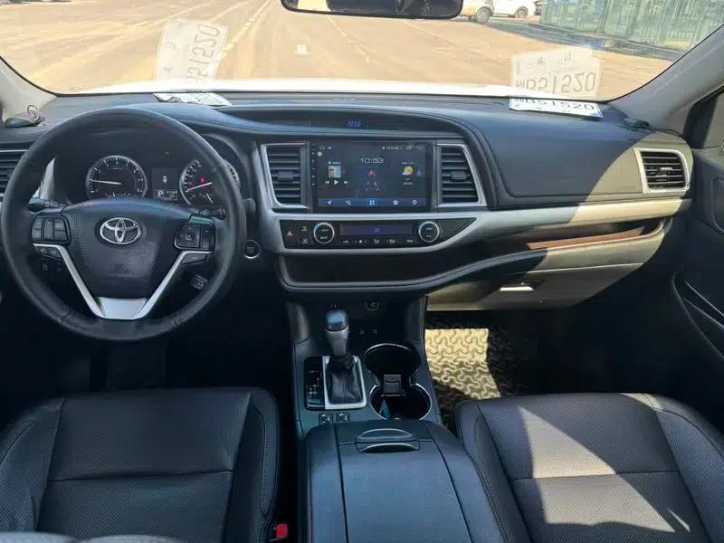 2017 Highlander 2.0T AWD Luxury 7-seater — миниатюра 7