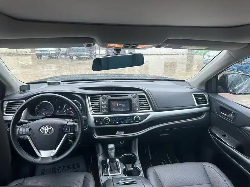 2017 Highlander 2.0T AWD Luxury 7-seater — миниатюра 6