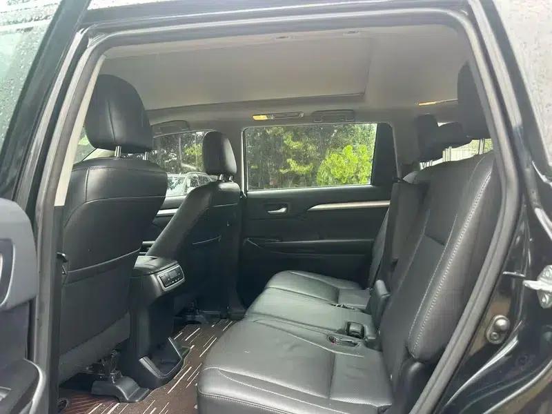 2017 Highlander 2.0T AWD Luxury 7-seater — миниатюра 9