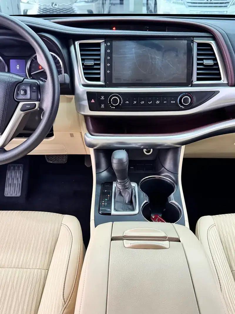 2015 Highlander 2.0T 2WD Elite Edition 5-seater — миниатюра 6