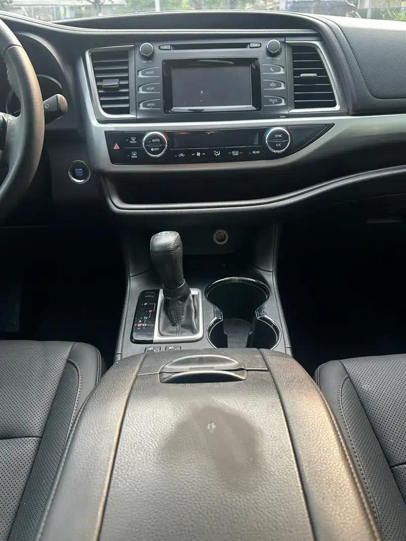 2015 Highlander 2.0T AWD Luxury 7-seater — миниатюра 12