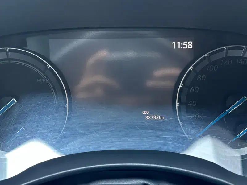 2023 Toyota Highlander Hybrid 2.5L AWD Premium 7-Seater — миниатюра 15