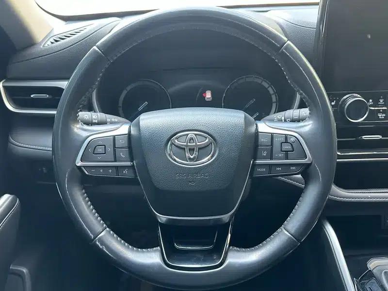 2023 Toyota Highlander Hybrid 2.5L AWD Premium 7-Seater — миниатюра 16