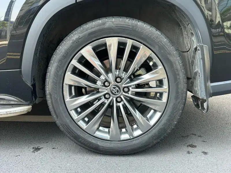 2023 Toyota Highlander Hybrid 2.5L AWD Premium 7-Seater — миниатюра 7