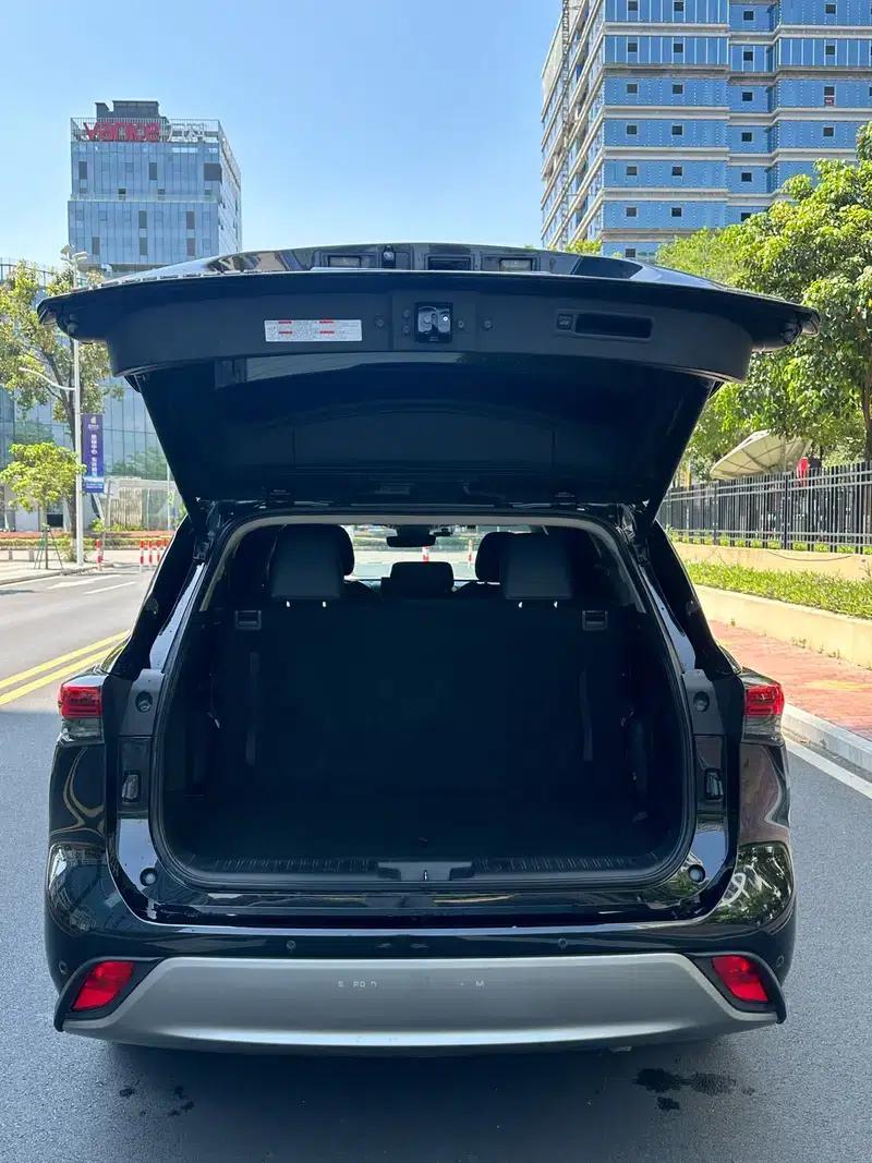 2023 Toyota Highlander Hybrid 2.5L AWD Premium 7-Seater — миниатюра 8