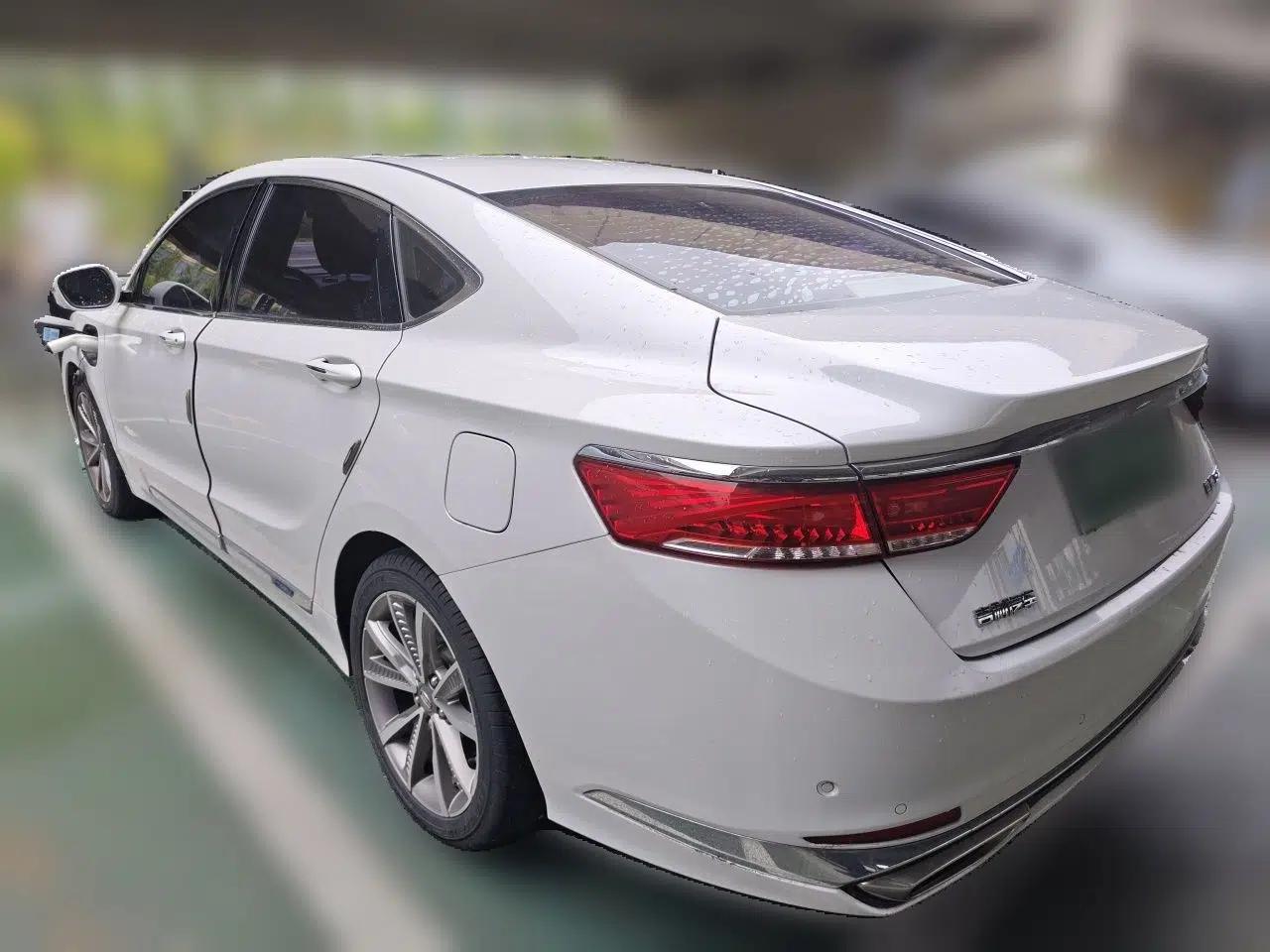 Geely Auto Emgrand GT New Energy 2018 1.5T PHEV Yao Ling Edition — миниатюра 4