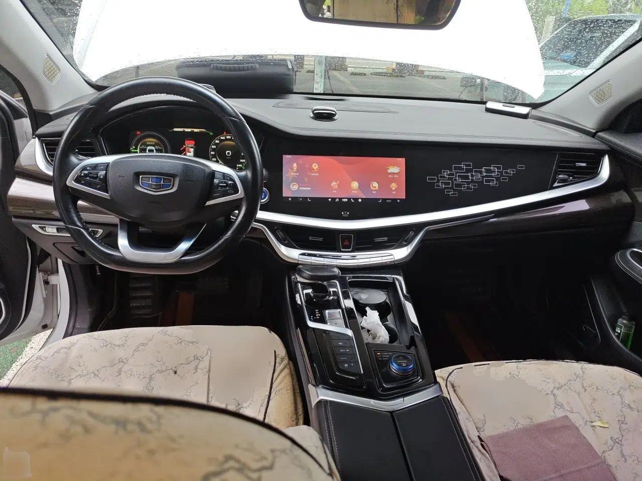 Geely Auto Emgrand GT New Energy 2018 1.5T PHEV Yao Ling Edition — миниатюра 9