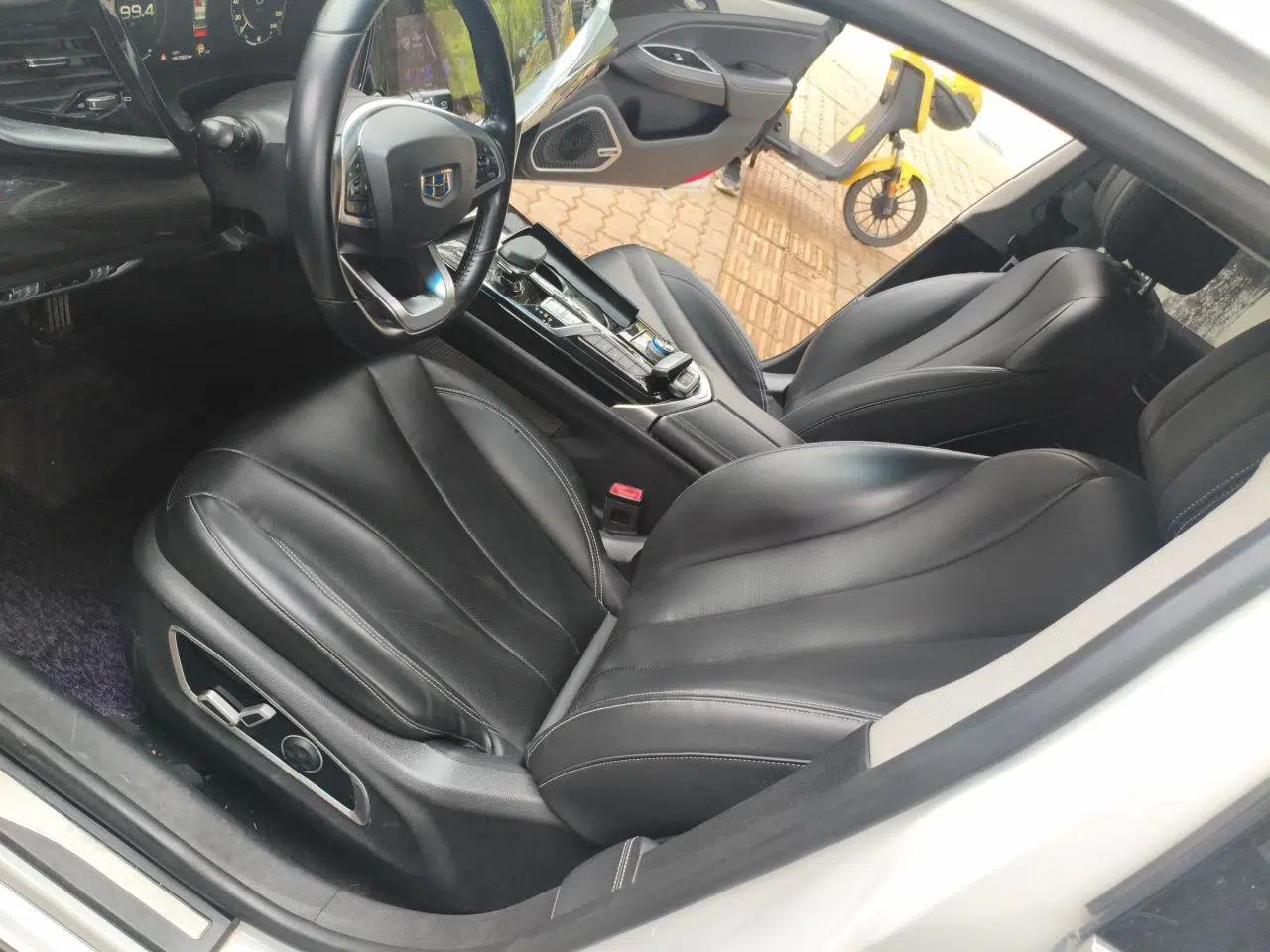 Geely Auto Emgrand GT New Energy 2018 1.5T PHEV Yao Ling Edition — миниатюра 15