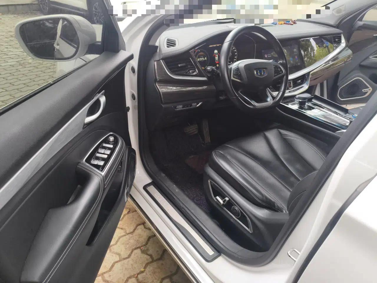 Geely Auto Emgrand GT New Energy 2018 1.5T PHEV Yao Ling Edition — миниатюра 16