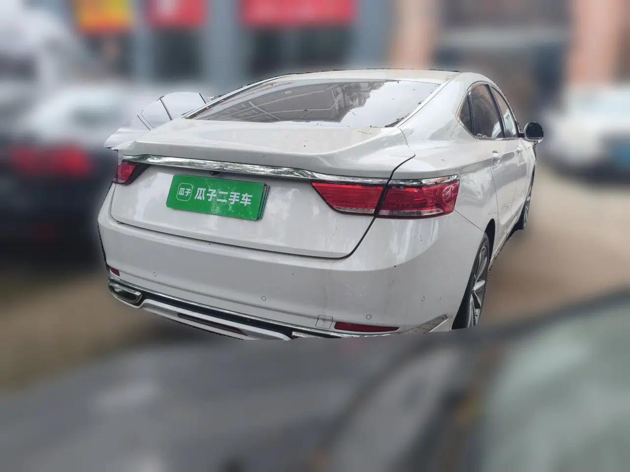 Geely Auto Emgrand GT New Energy 2018 1.5T PHEV Yao Ling Edition — миниатюра 6