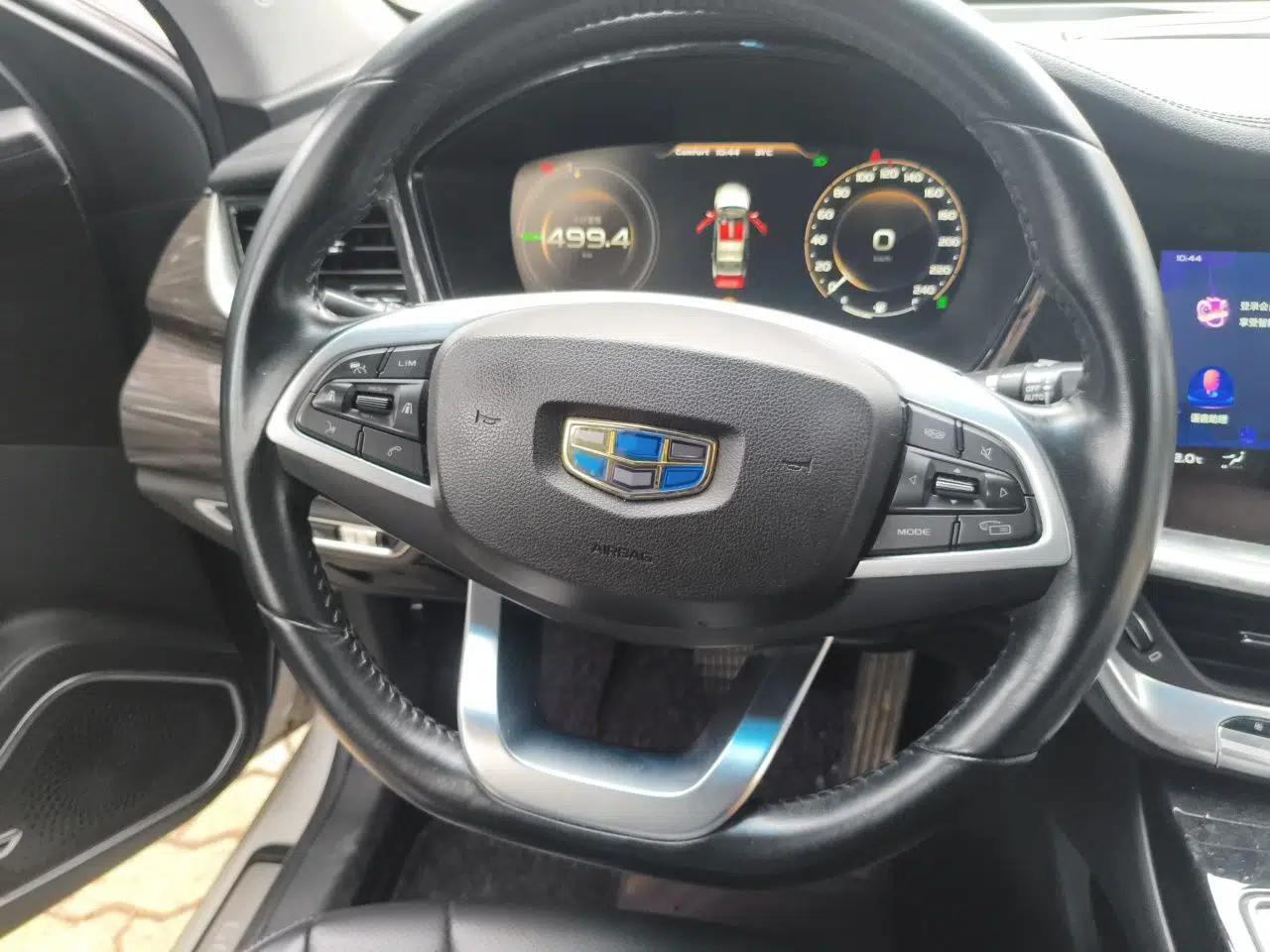 Geely Auto Emgrand GT New Energy 2018 1.5T PHEV Yao Ling Edition — миниатюра 10