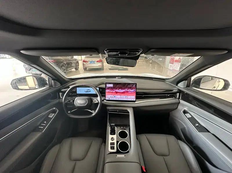 Geely Boyue 2024 1.5TD Dragon Edition — миниатюра 13