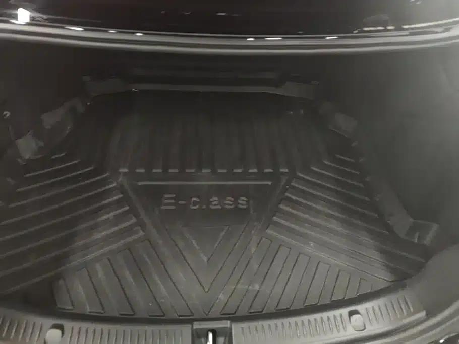 Mercedes-Benz E-Class 2018 Facelift E 300 L Luxury — миниатюра 4