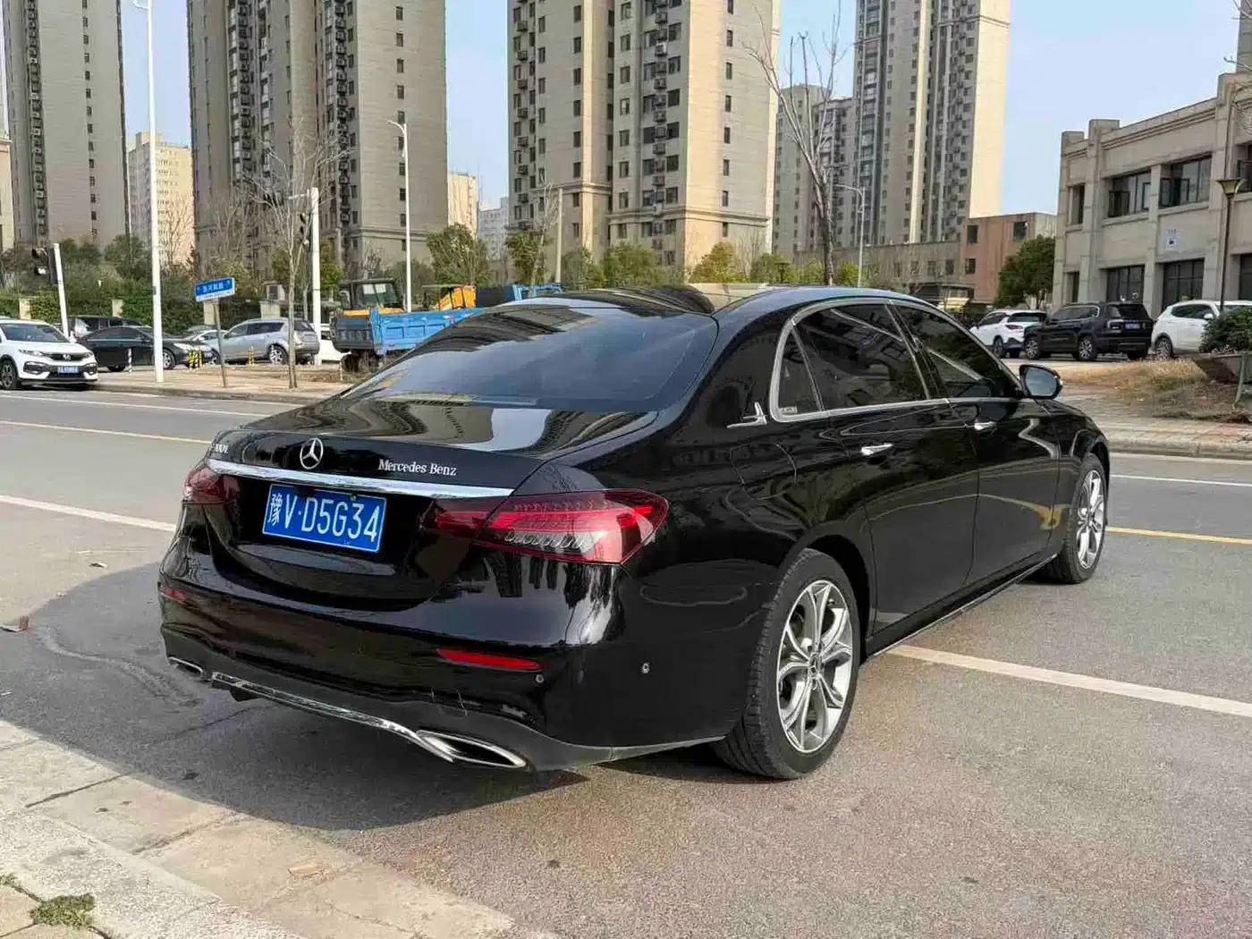 Mercedes-Benz E-Class 2021 Facelift E 300 L Sport Style — миниатюра 10