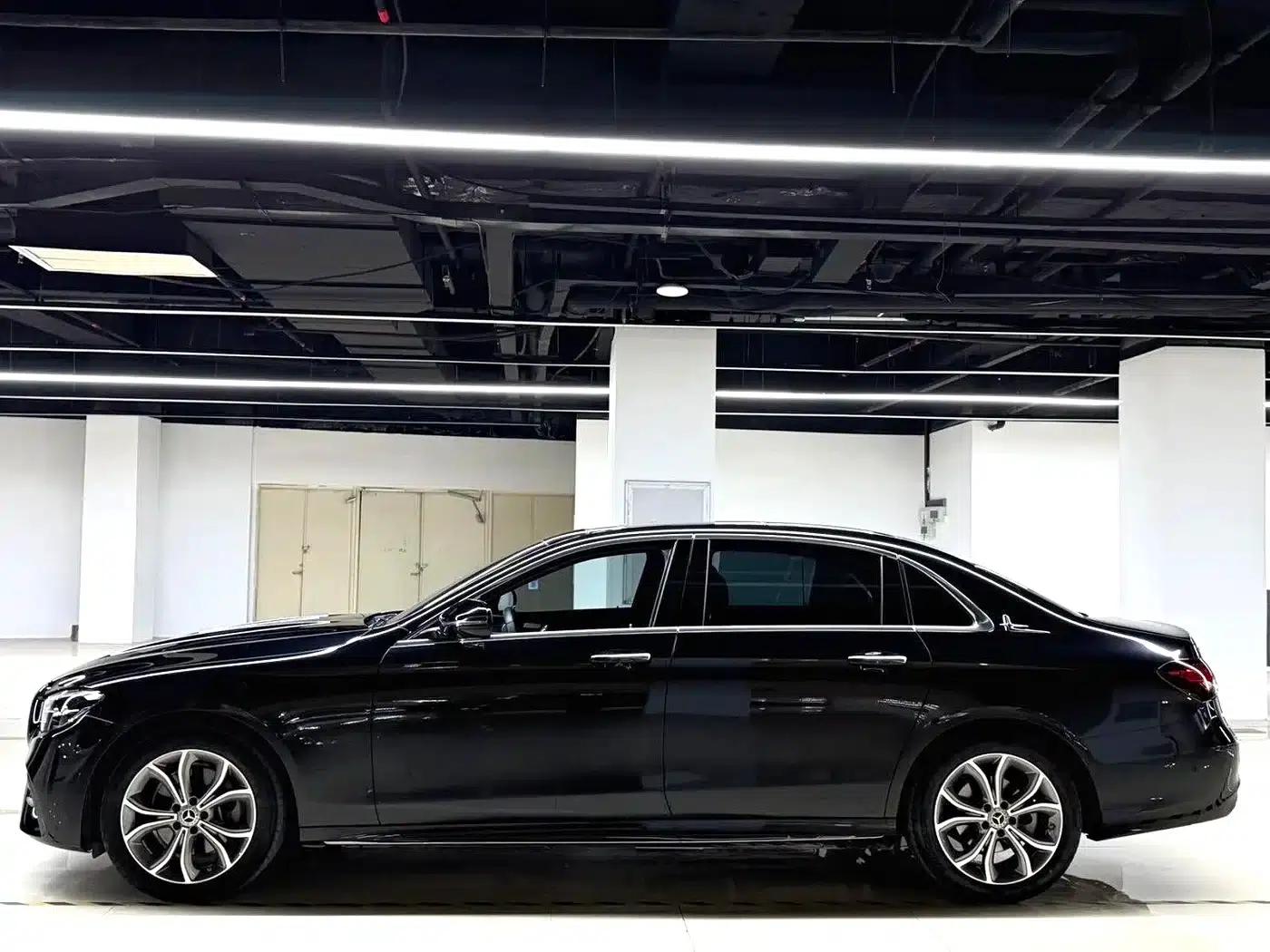 Mercedes-Benz E-Class 2022 E 300 L Sport Luxury — миниатюра 2