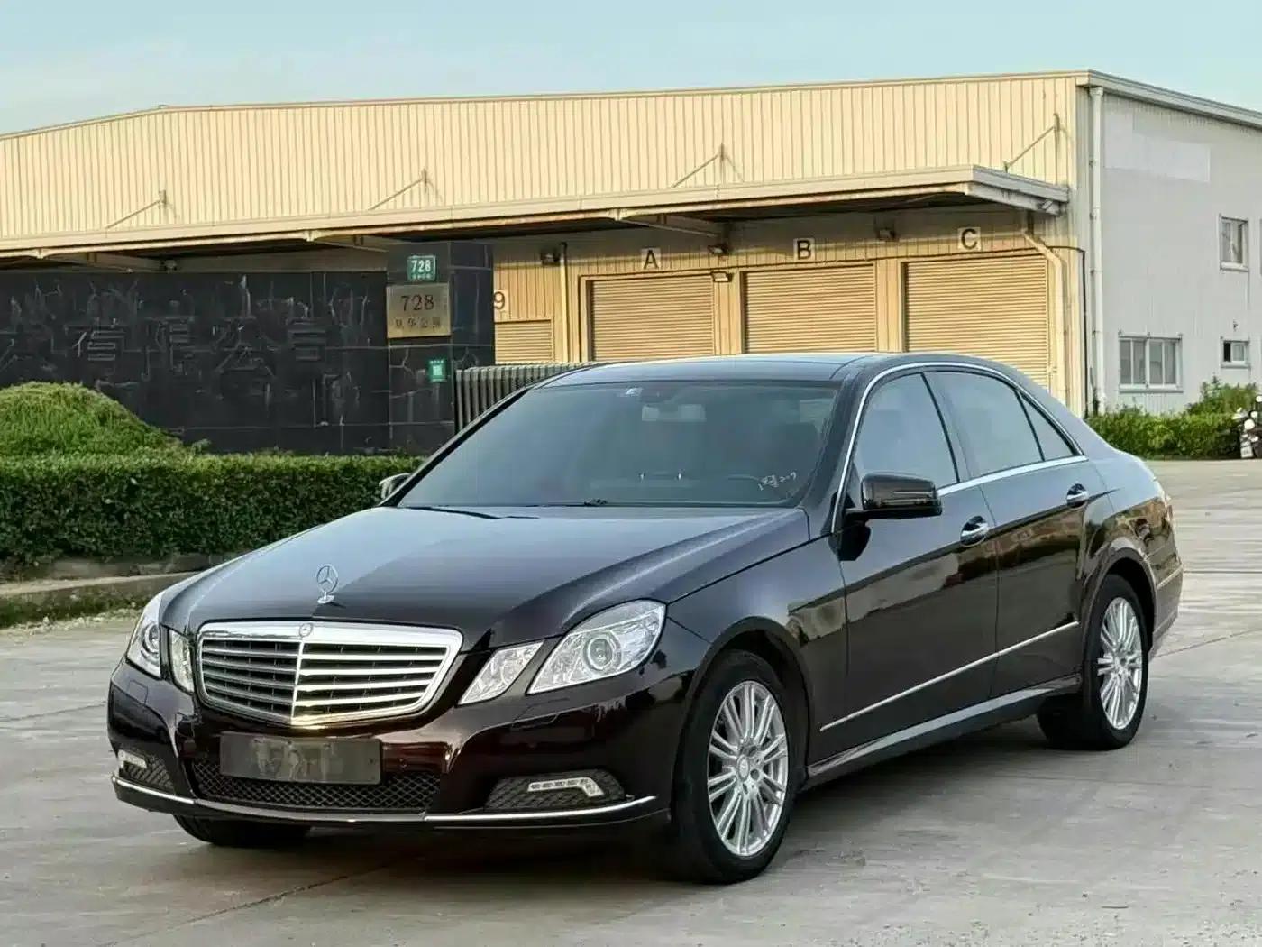 Mercedes-Benz E-Class 2010 E 300 L Fashion Edition — миниатюра 1