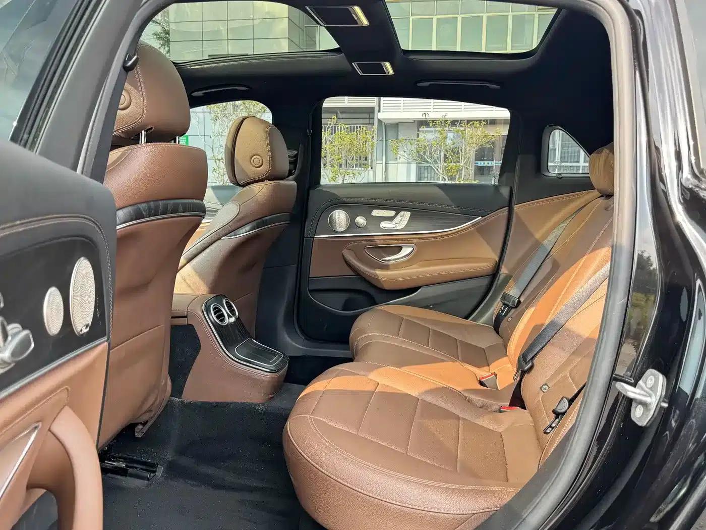 Mercedes-Benz E-Class 2022 E 300 L Sport Luxury — миниатюра 13