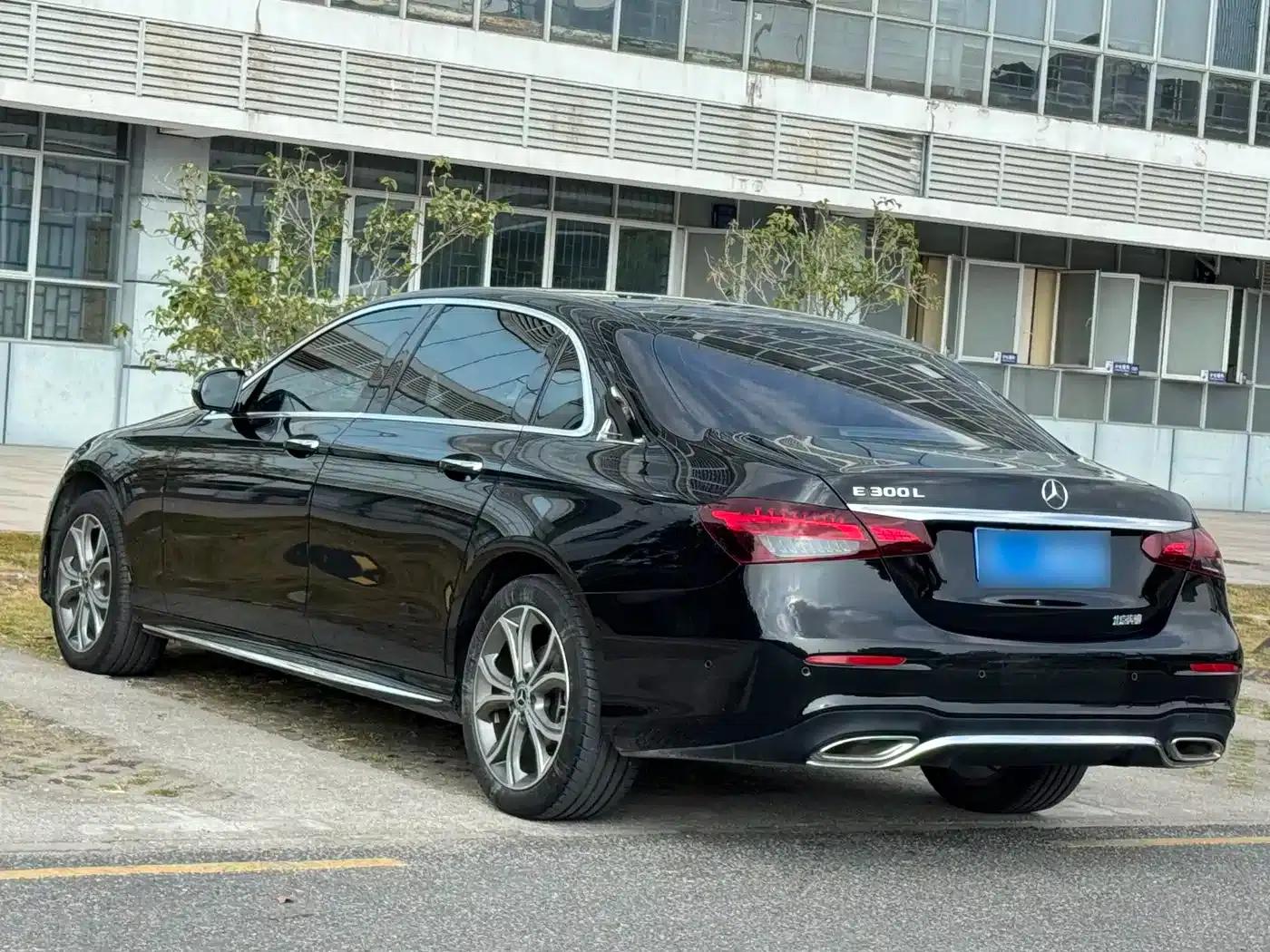 Mercedes-Benz E-Class 2022 E 300 L Sport Luxury — миниатюра 15