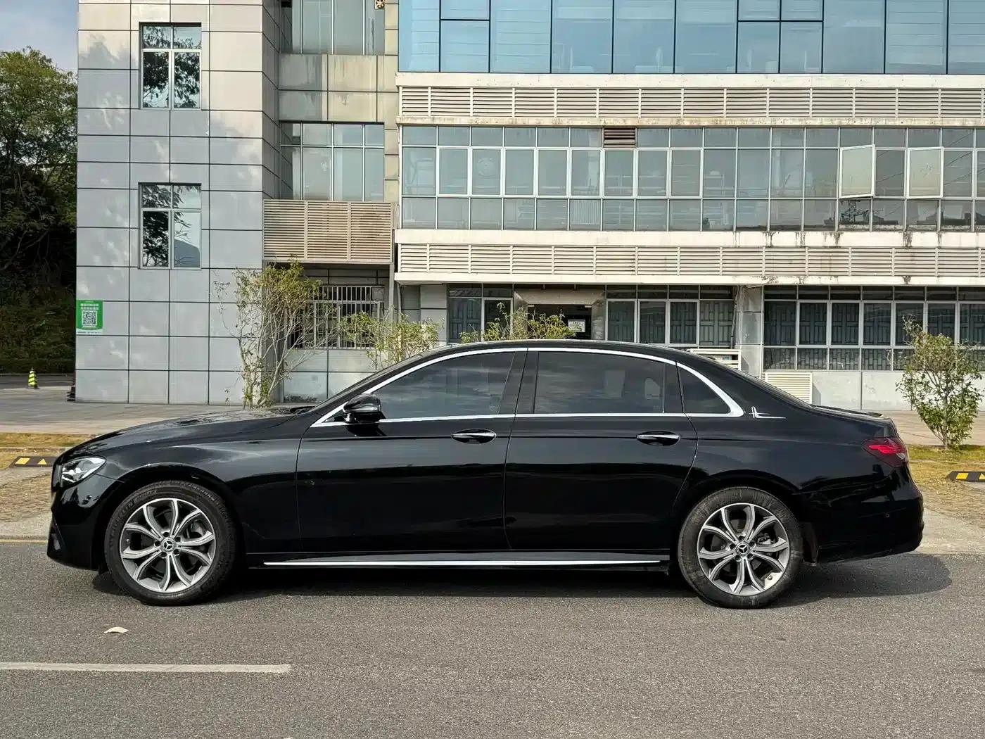 Mercedes-Benz E-Class 2022 E 300 L Sport Luxury — миниатюра 17