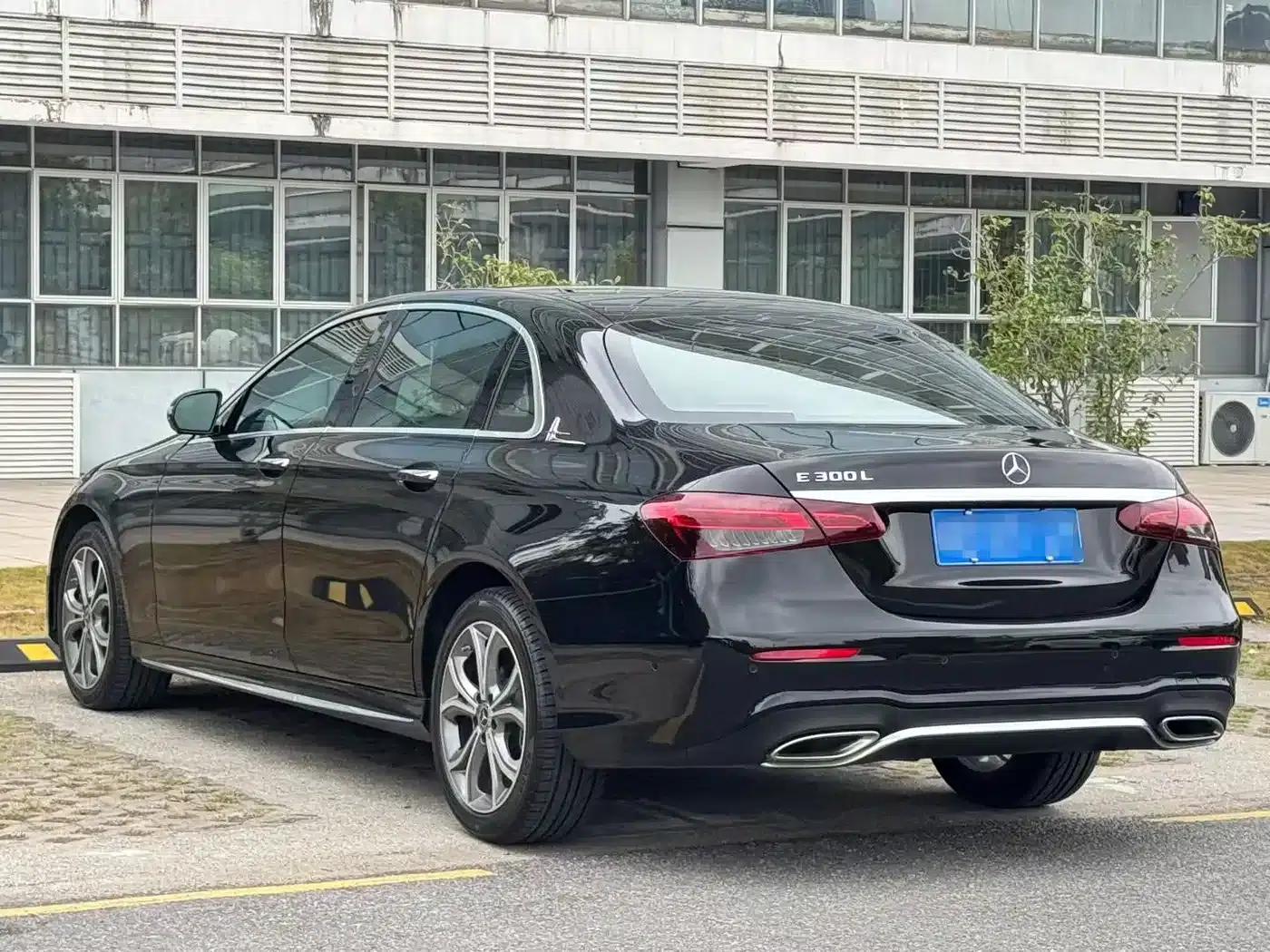 Mercedes-Benz E-Class 2022 E 300 L Sport Luxury — миниатюра 20