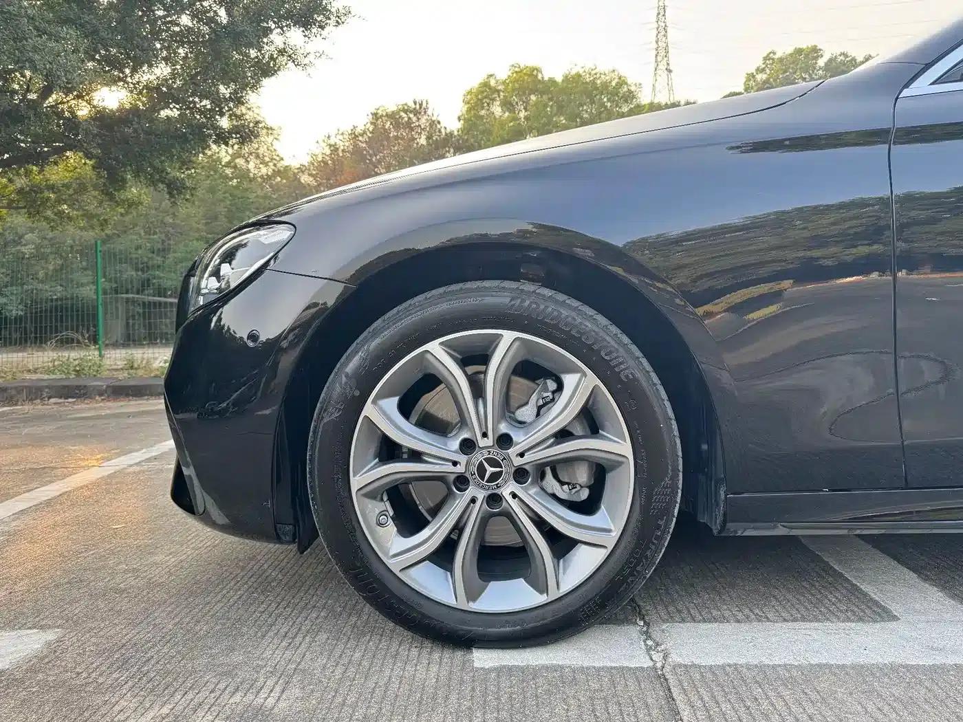 Mercedes-Benz E-Class 2022 E 300 L Sport Style — миниатюра 16