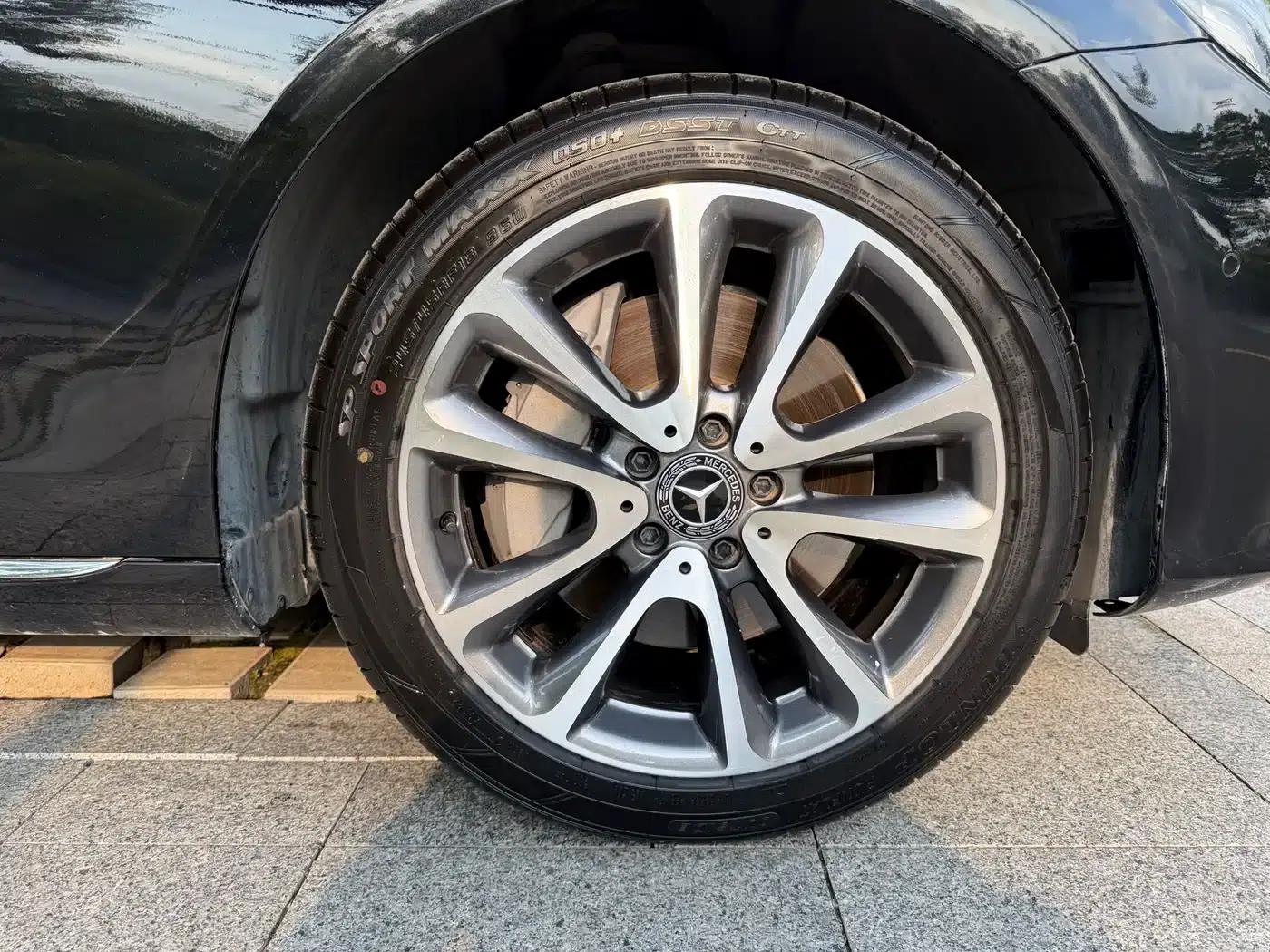 2019 Mercedes-Benz E-Class E 300 L Luxury — миниатюра 4