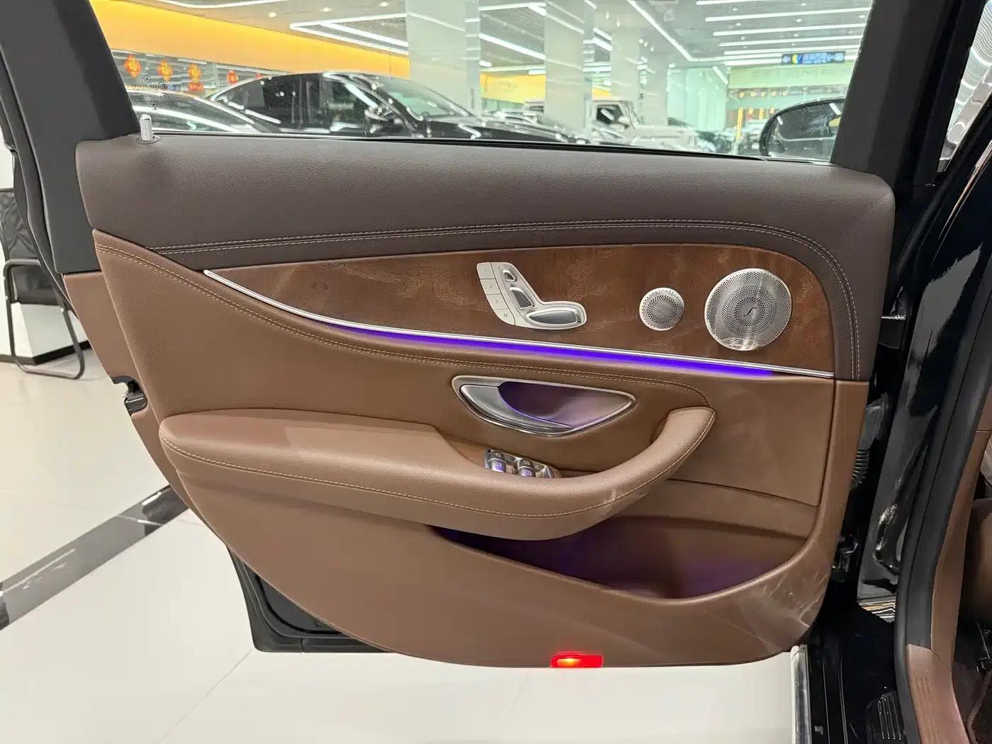 Mercedes-Benz E-Class 2022 Facelift E 300 L Luxury — миниатюра 13