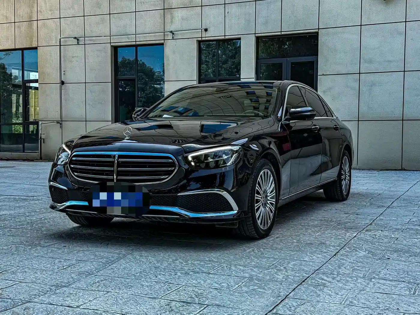 Mercedes-Benz E-Class 2022 E 300 L Fashion Edition — миниатюра 1
