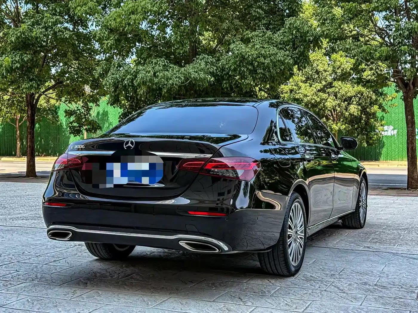 Mercedes-Benz E-Class 2022 E 300 L Fashion Edition — миниатюра 7