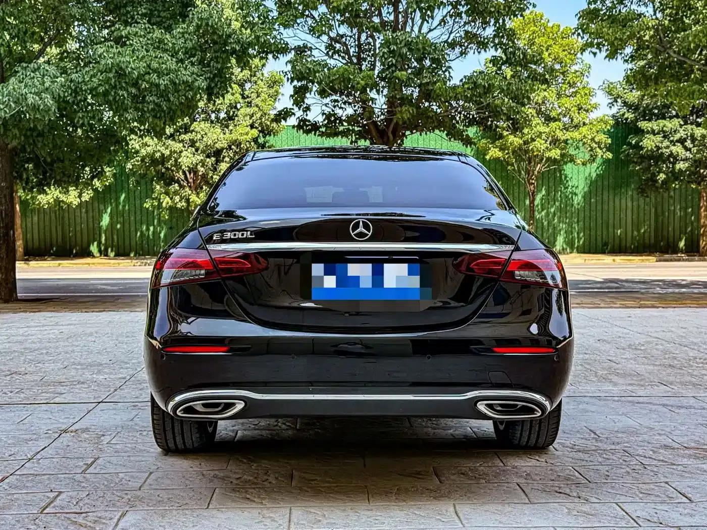 Mercedes-Benz E-Class 2022 E 300 L Fashion Edition — миниатюра 8