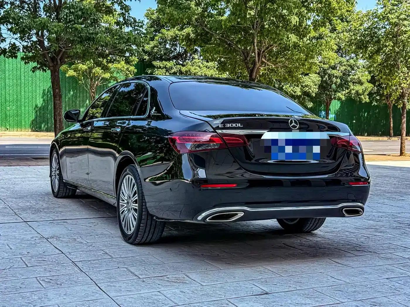 Mercedes-Benz E-Class 2022 E 300 L Fashion Edition — миниатюра 9