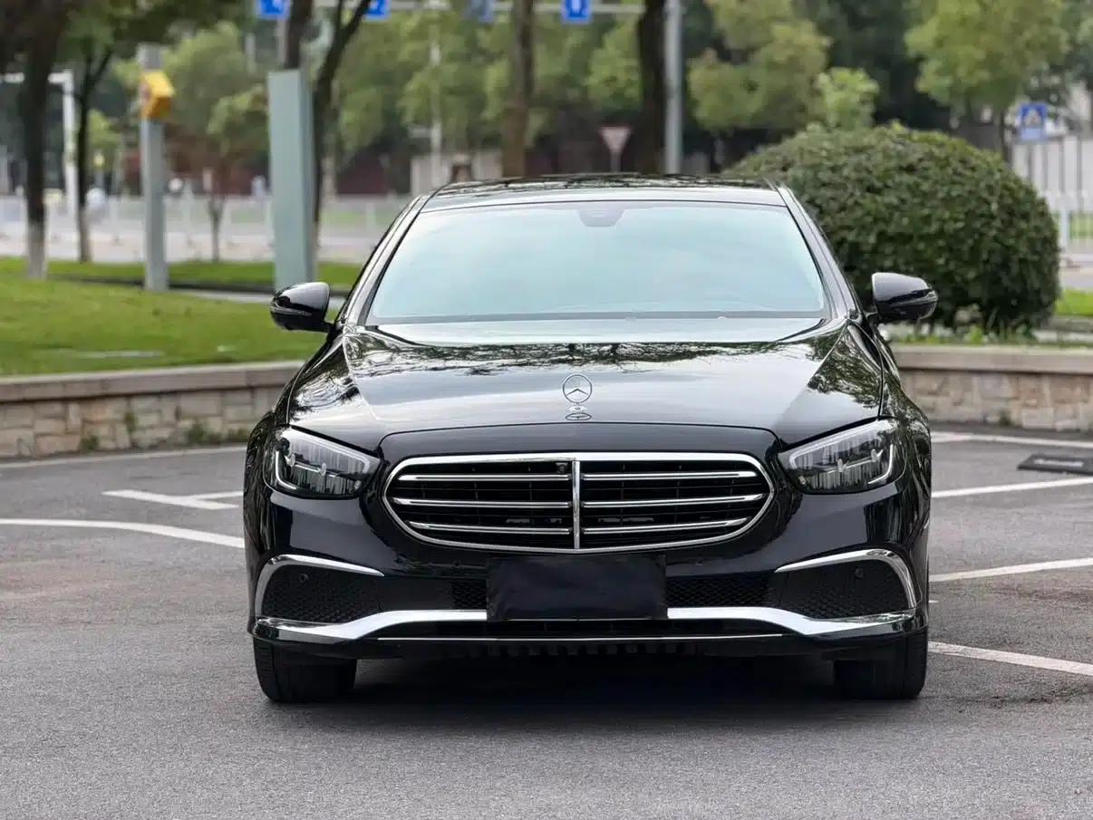 Mercedes-Benz E-Class 2022 Facelift E 300 L Luxury — миниатюра 2