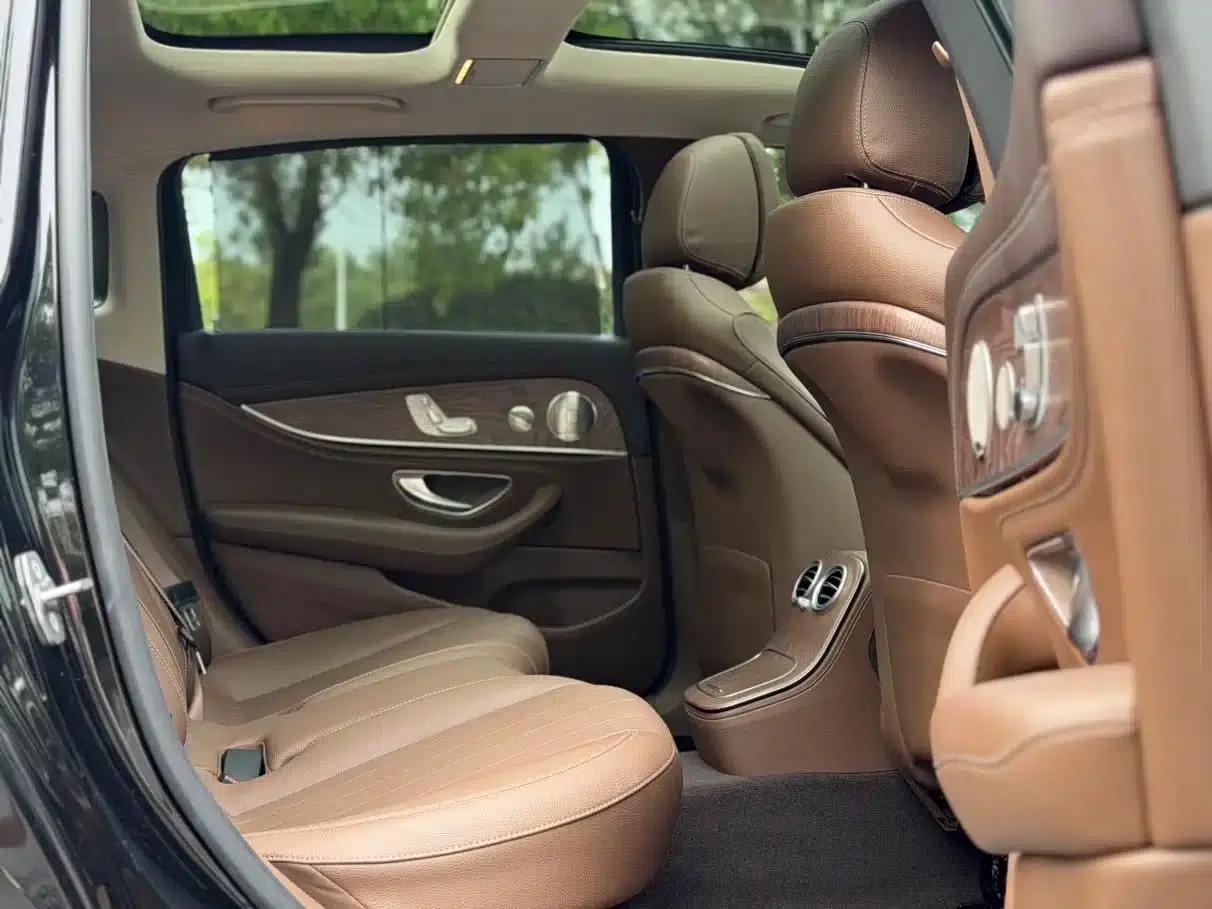 Mercedes-Benz E-Class 2022 Facelift E 300 L Luxury — миниатюра 11